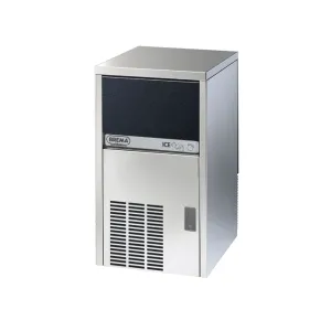 Brema 62 lb Undercounter Cube Ice Machine, 15" Wide, Air Cooled 120V